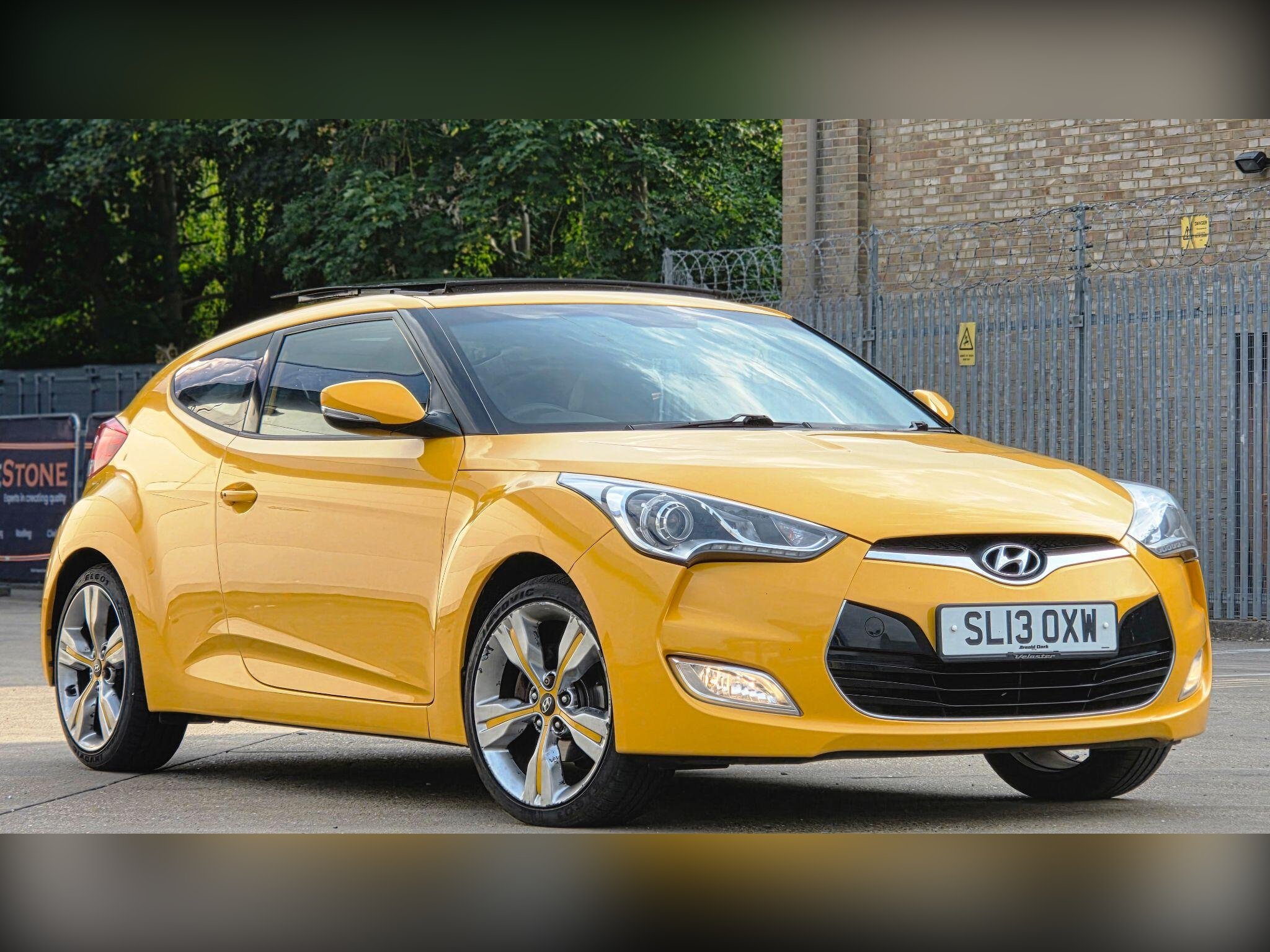 Hyundai Veloster
